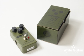 Green Russian Big Muff Distortion/Sustainer